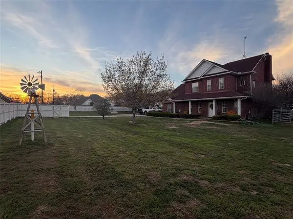 103 Tusk Court, Weatherford, TX 76085