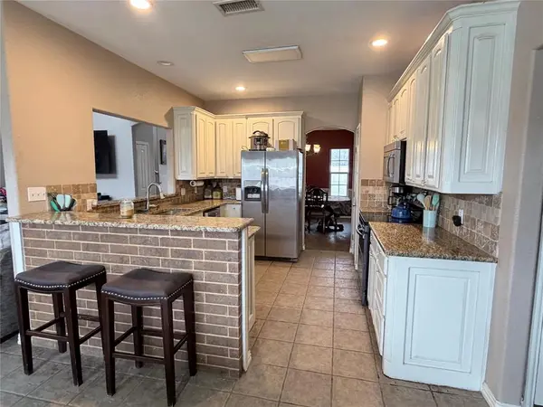 103 Tusk Court, Weatherford, TX 76085