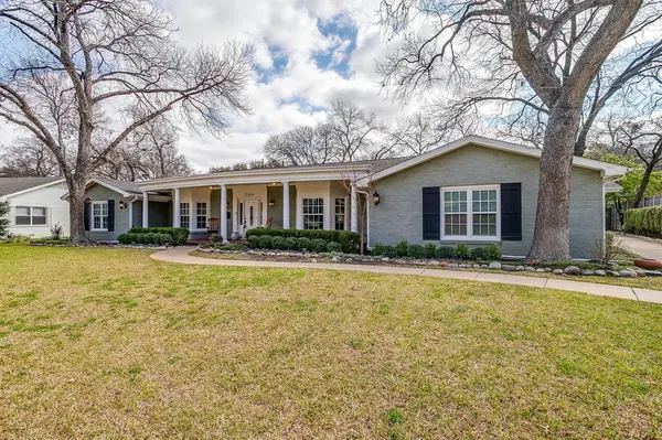 3309 Chaparral Lane, Fort Worth, TX 76109