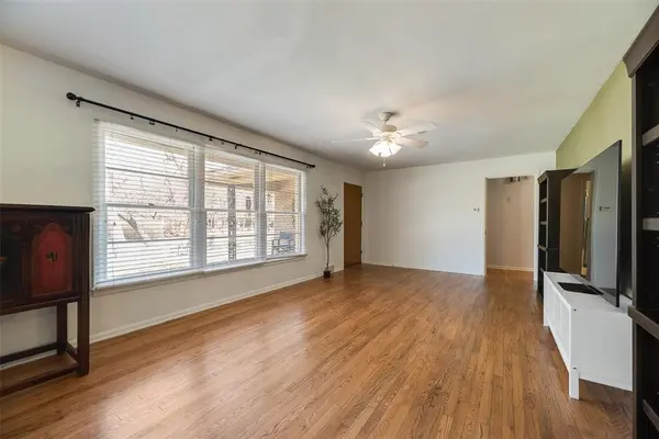 1610 Laurelwood Drive, Denton, TX 76209