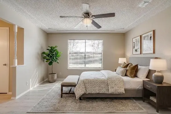 1812 Briar Run, Benbrook, TX 76126