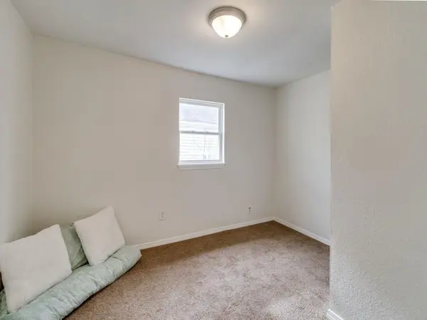 923 S First Street, Sherman, TX 75090