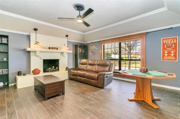 1503 W Westhill Drive, Cleburne, TX 76033