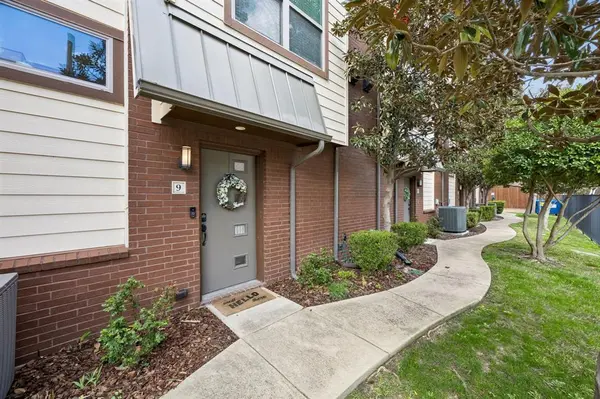 5875 Ross Avenue #9, Dallas, TX 75206