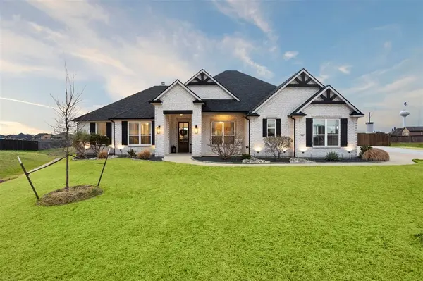 341 Hero Court, Waxahachie, TX 75167