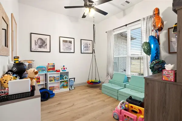 341 Hero Court, Waxahachie, TX 75167