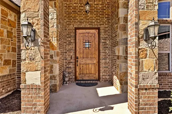 10301 Los Rios Drive, Fort Worth, TX 76179