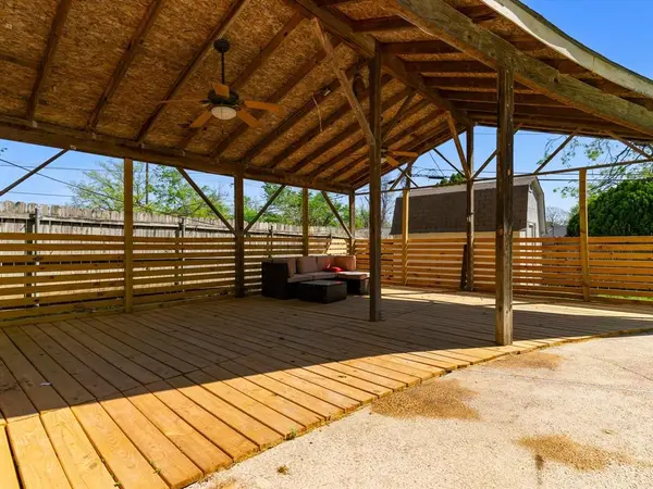 6620 Bernadine Drive, Watauga, TX 76148