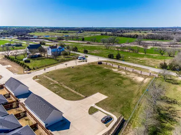 000 Cantrell, Waxahachie, TX 75165