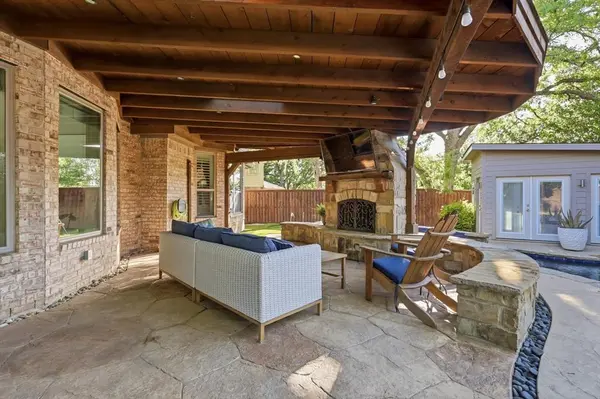 100 Red Bluff Court, Hickory Creek, TX 75065