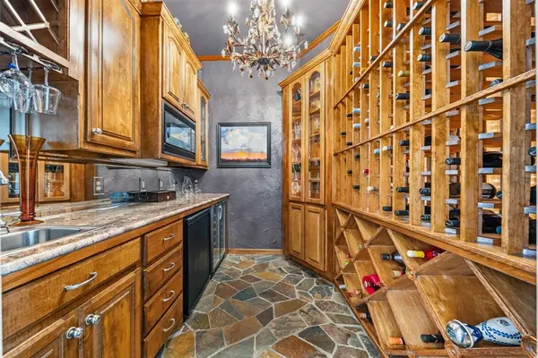 887 HCR 3110 N, Abbott, TX 76621