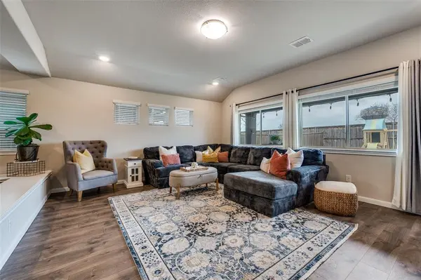 3304 Adobe Vista, Aubrey, TX 76227