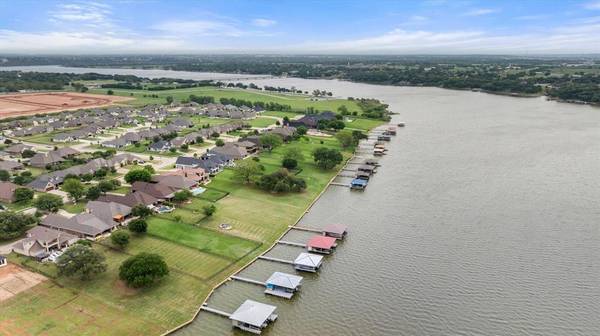 3536 Abes Landing Drive, Granbury, TX 76049