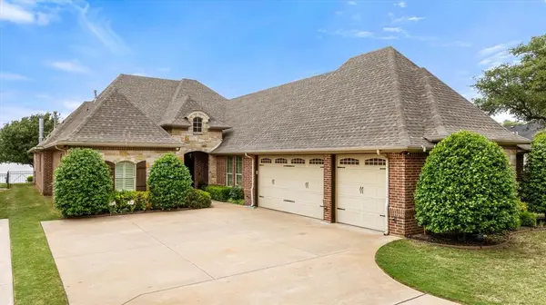 3536 Abes Landing Drive, Granbury, TX 76049