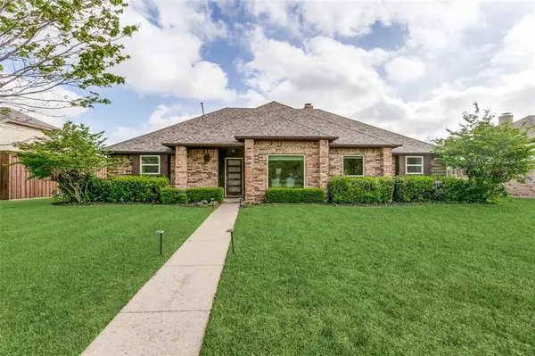 1561 Century Oaks Drive, Lewisville, TX 75077