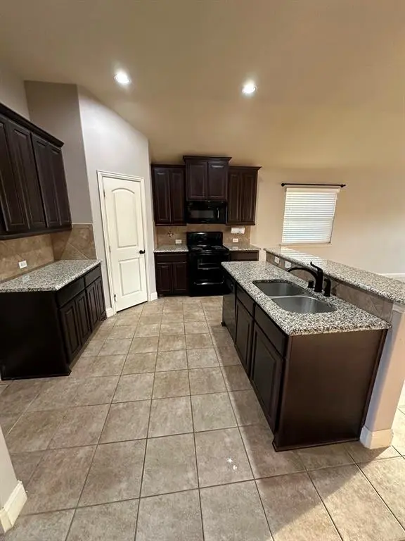 6504 Rienzi Drive, Greenville, TX 75402