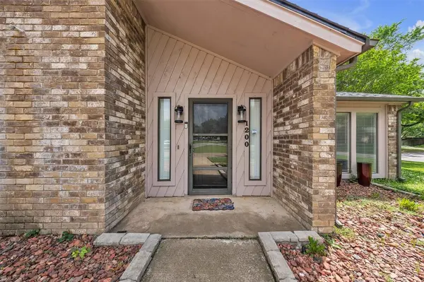 1200 Saint Andrews Court, Mansfield, TX 76063