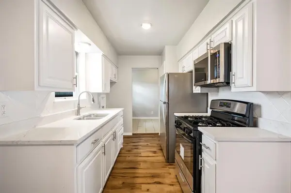 3814 Golden Hills Drive, Dallas, TX 75241