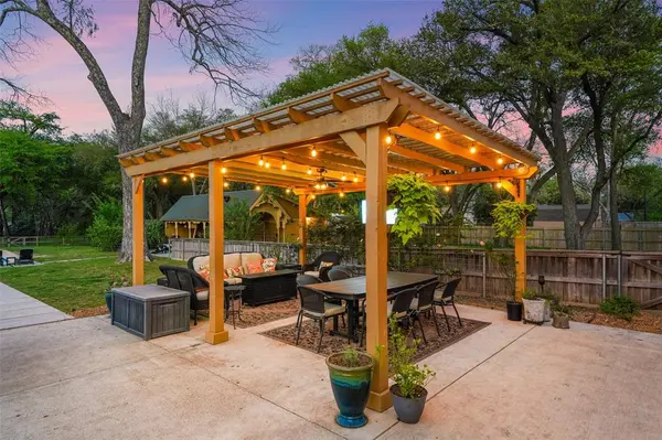 406 Griffith Avenue, Terrell, TX 75160