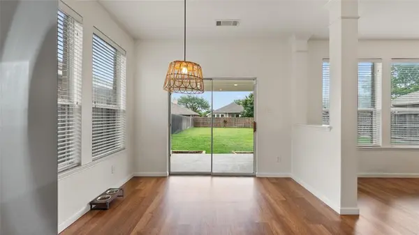 9208 Comanche Ridge Drive, Fort Worth, TX 76131