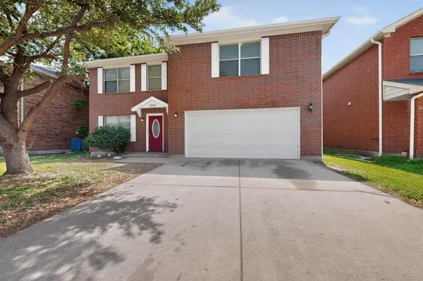 1001 Vicksburg Drive, Ennis, TX 75119