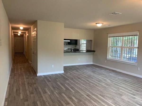 3226 Navaro Street, Dallas, TX 75212