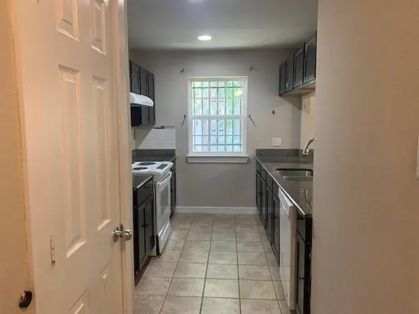 3226 Navaro Street, Dallas, TX 75212