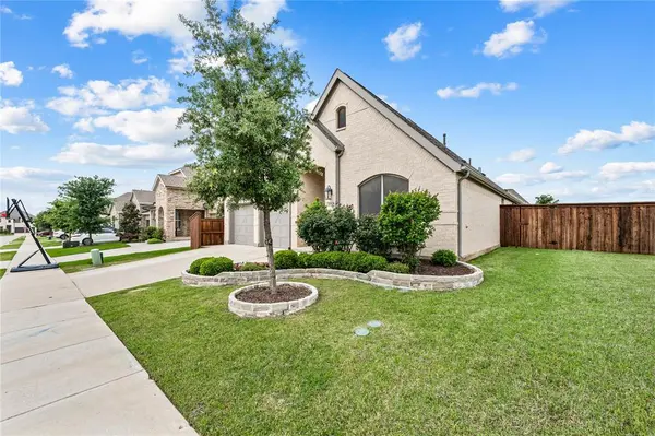 3732 Trail Creek Drive, Little Elm, TX 75068