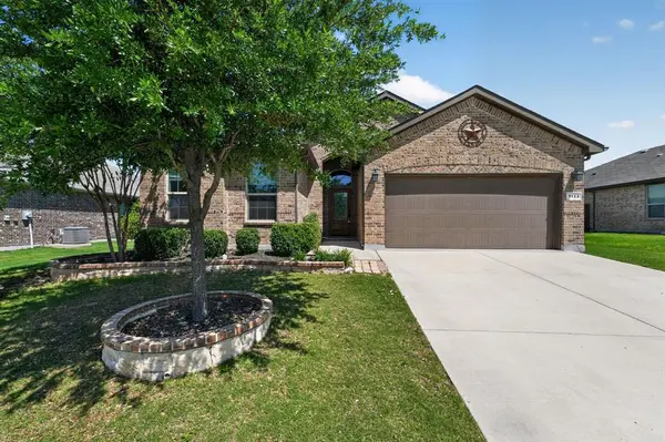1133 Belsay Lane, Saginaw, TX 76131