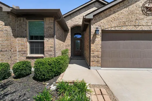 1133 Belsay Lane, Saginaw, TX 76131