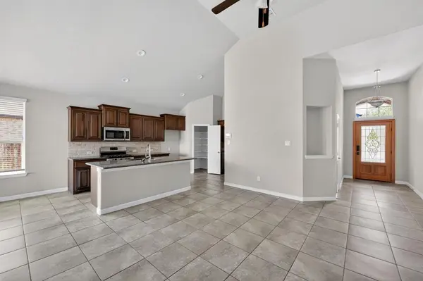 1133 Belsay Lane, Saginaw, TX 76131