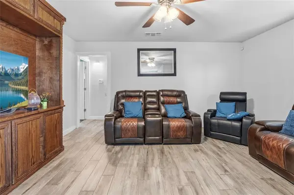 965 Farm Road 900 N, Saltillo, TX 75478