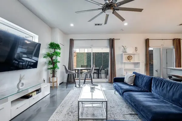 130 S Cisco, Dallas, TX 75246