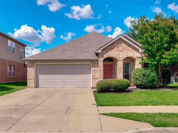 6140 Lochmoor Drive, Fort Worth, TX 76179