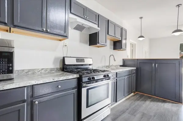 407 E Bonham Street, Tom Bean, TX 75491