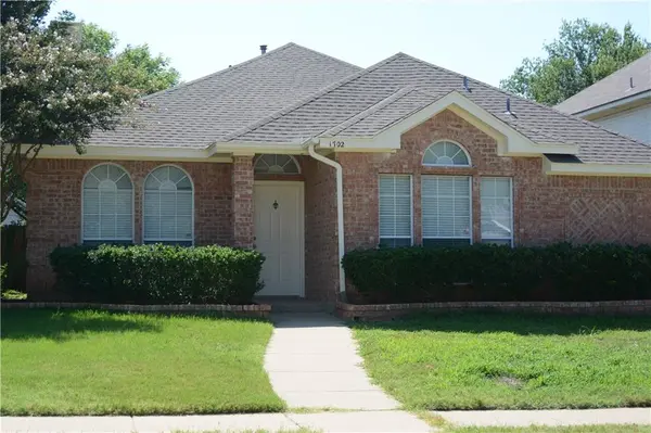 1702 Shady Creek Drive, Lewisville, TX 75067