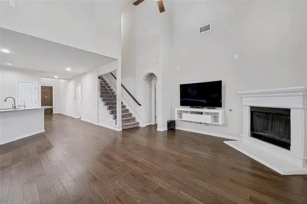 824 Water Garden Circle, Little Elm, TX 75068