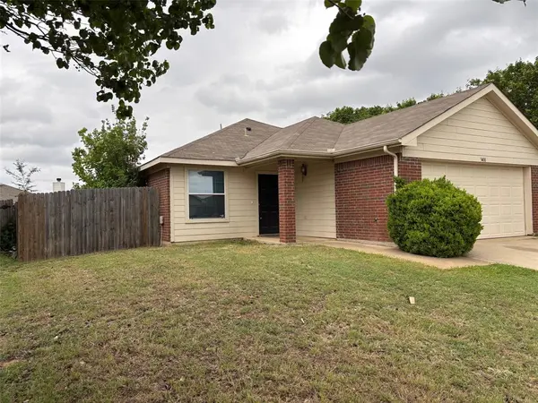 3408 Saint Vincent Road, Fort Worth, TX 76123
