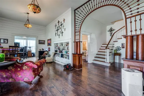 310 E Tarrant Street, Bowie, TX 76230