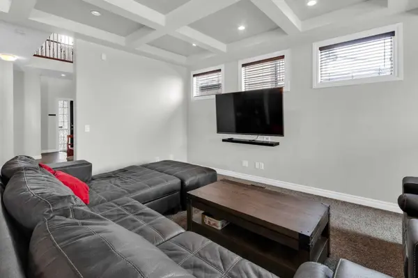 180 Kincora DR NW, Calgary, AB T3R 1L5