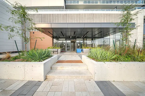 50 O'Neill RD #504, Toronto C13, ON M3C 0R1