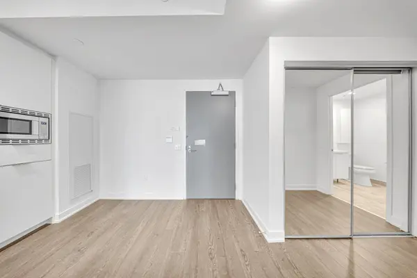 50 O'Neill RD #504, Toronto C13, ON M3C 0R1