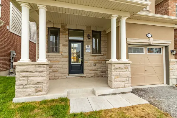 41 George Holley ST, Whitby, ON L1P 1Y5