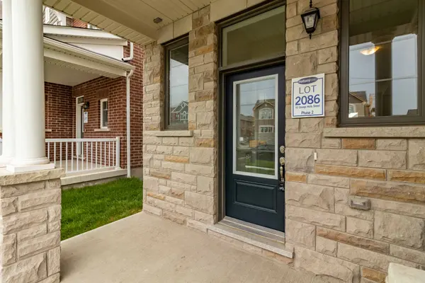 41 George Holley ST, Whitby, ON L1P 1Y5