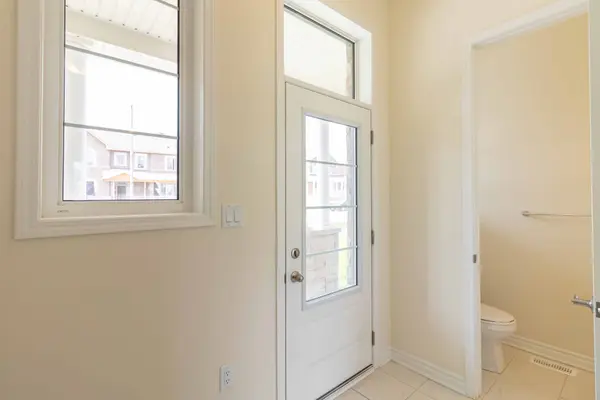 41 George Holley ST, Whitby, ON L1P 1Y5