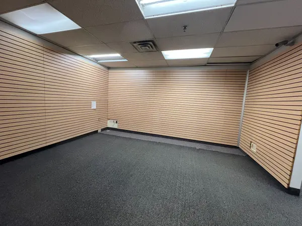 230 Eddystone AVE #201, Toronto W05, ON M3N 1H7