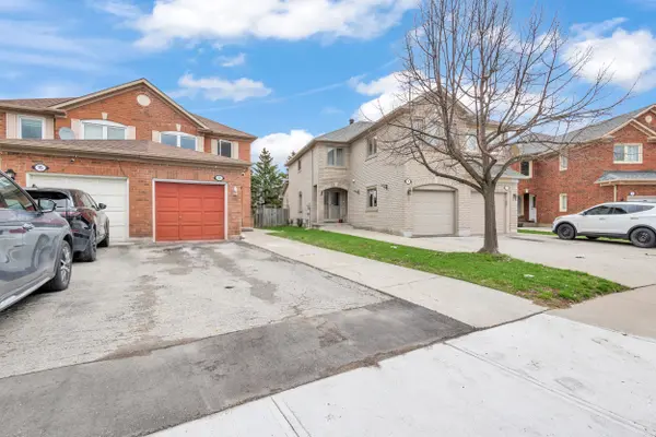 13 Mount Fuji CRES, Brampton, ON L6R 2L3