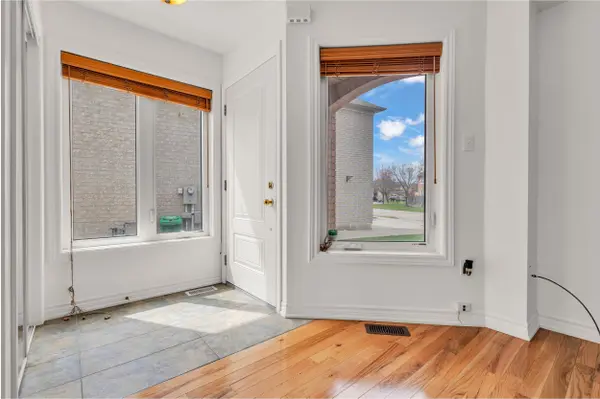 13 Mount Fuji CRES, Brampton, ON L6R 2L3