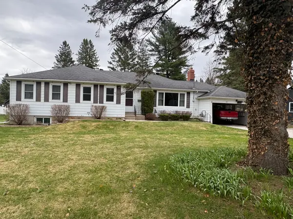 661 2nd AVE SE, Georgian Bluffs, ON N4K 5T2