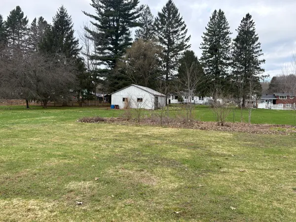 661 2nd AVE SE, Georgian Bluffs, ON N4K 5T2